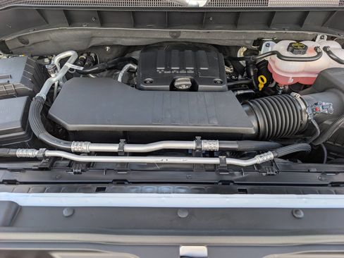 Used 2026 Chevrolet Silverado 1500 LT AWD/4WD image 4