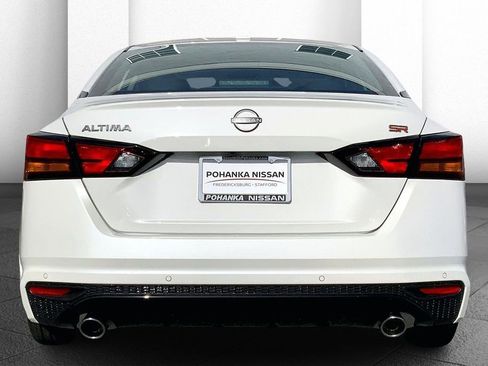 Certified 2024 Nissan Altima 2.5 SR w/ SR Premium Package image 3