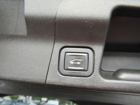 Used 2020 GMC Acadia AT4 w/ Driver Alert Package II AWD/4WD image 32