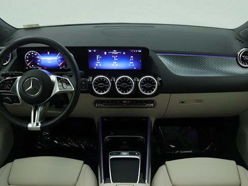 Certified 2025 Mercedes-Benz GLA 250 image 7