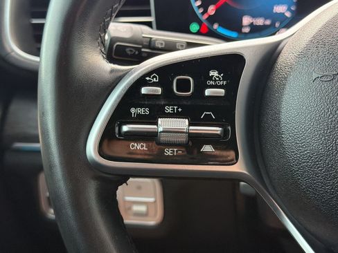 Used 2022 Mercedes-Benz GLS 450 4MATIC image 17