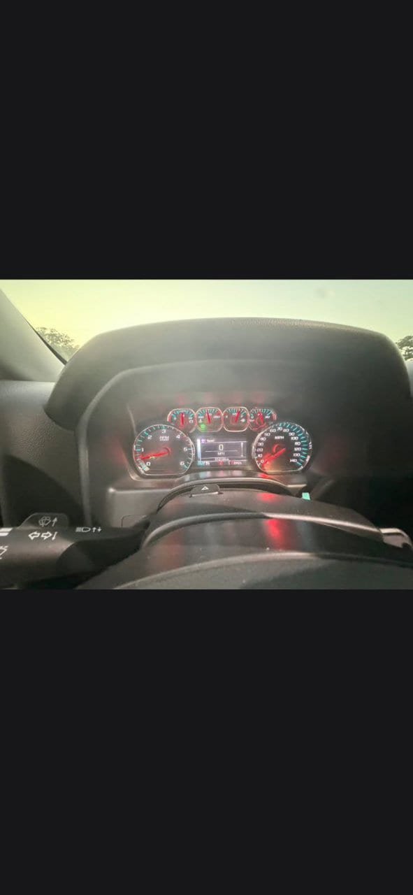 Used 2018 Chevrolet Silverado 1500 LT w/ Texas Edition RWD image 2
