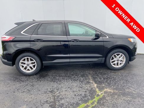 Used 2024 Ford Edge SEL image 2