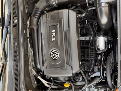 Used 2014 Volkswagen Jetta GLI FWD image 31