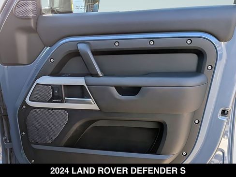 Used 2024 Land Rover Defender 110 S AWD/4WD image 29