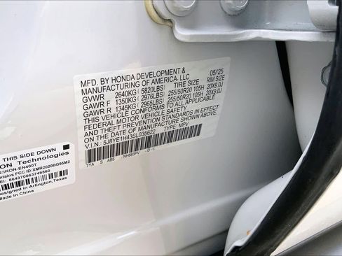 Certified 2025 Acura MDX SH-AWD w/ Technology Package image 32