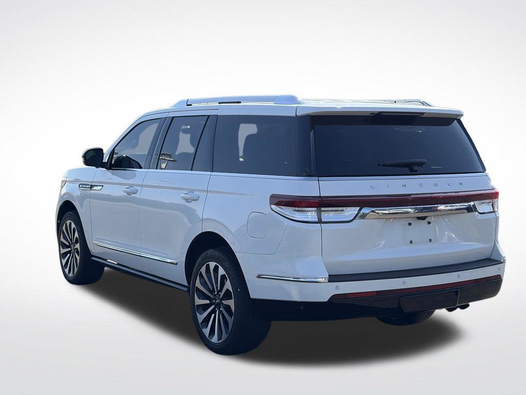 Used 2023 Lincoln Navigator Reserve AWD/4WD image 7