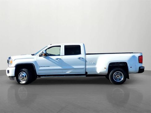 Used 2016 GMC Sierra 3500 Denali w/ Duramax Plus Package image 3