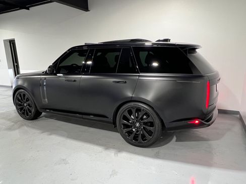 Used 2023 Land Rover Range Rover SE AWD/4WD image 8