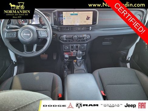 Certified 2025 Jeep Wrangler Unlimited Rubicon AWD/4WD image 6