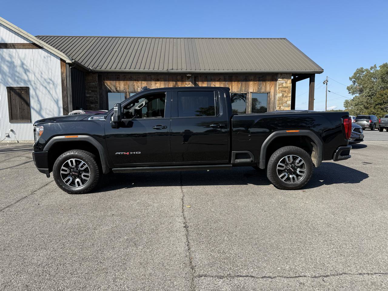 Used 2023 GMC Sierra 2500 AT4 w/ AT4 Premium Plus Package AWD/4WD image 2