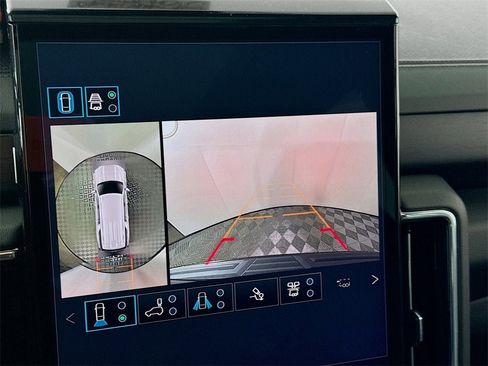 New 2026 GMC Yukon XL Denali w/ Denali Reserve Package image 9