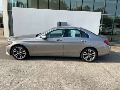 Used 2019 Mercedes-Benz C 300 Sedan image 2