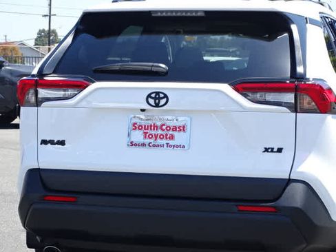 Used 2025 Toyota RAV4 XLE w/ Convenience Package FWD image 15