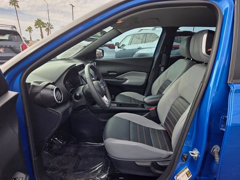Used 2023 Nissan Kicks SR w/ SR Premium Package image 16