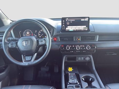 Certified 2024 Honda Pilot TrailSport image 15