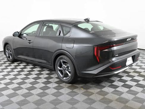 New 2026 Kia K4 LXS FWD image 6