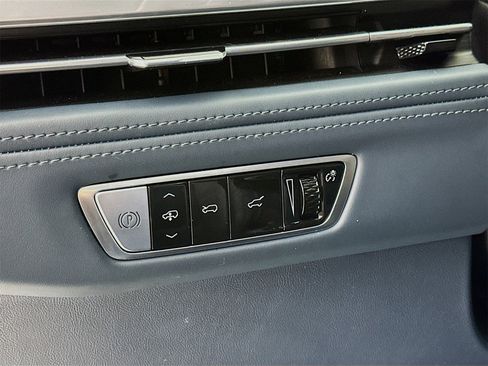 Used 2025 Cadillac Escalade IQ Sport 2 w/ LPO, ONYX Package image 11