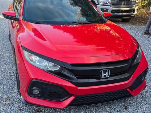 Used 2018 Honda Civic Sport image 3