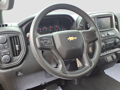 Used 2021 Chevrolet Silverado 1500 Custom AWD/4WD image 12