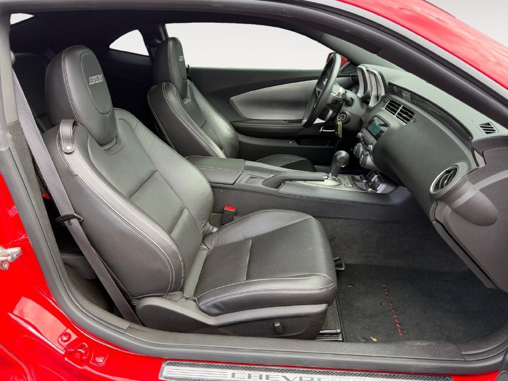 Used 2010 Chevrolet Camaro SS w/ RS Package RWD image 24