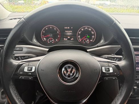 Used 2020 Volkswagen Passat 2.0T R-Line FWD image 22