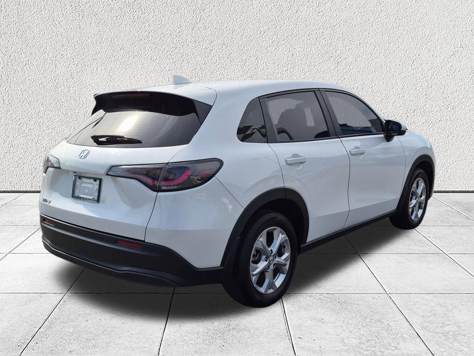 Used 2025 Honda HR-V LX image 3