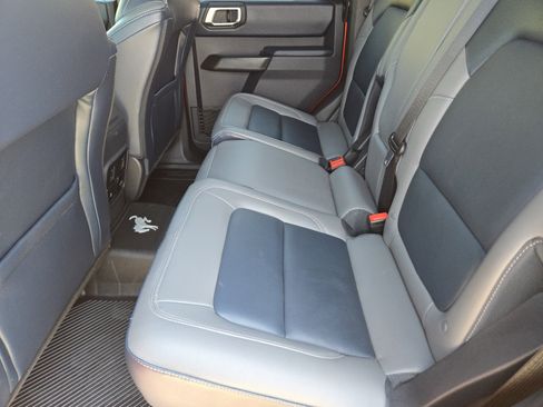 Used 2024 Ford Bronco Outer Banks AWD/4WD image 30