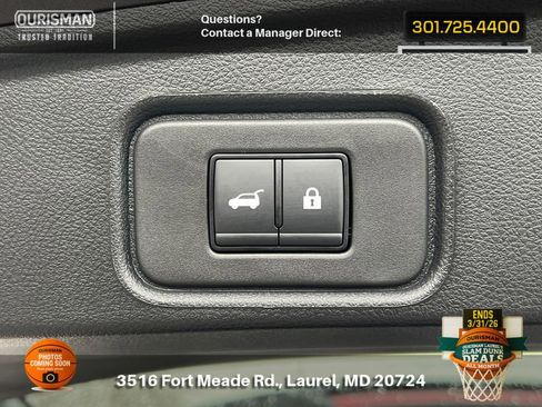 Used 2025 Nissan Pathfinder SV w/ SV Premium Package image 20