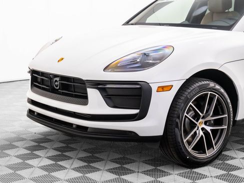 New 2026 Porsche Macan image 37