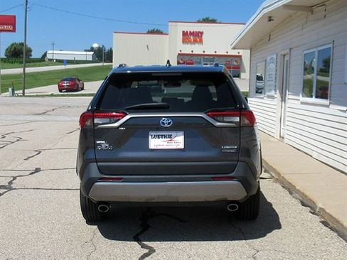 Used 2022 Toyota RAV4 Limited AWD/4WD image 8