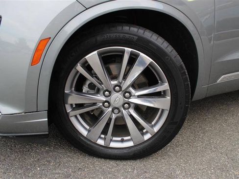 Used 2023 Cadillac XT6 Premium Luxury AWD/4WD image 9