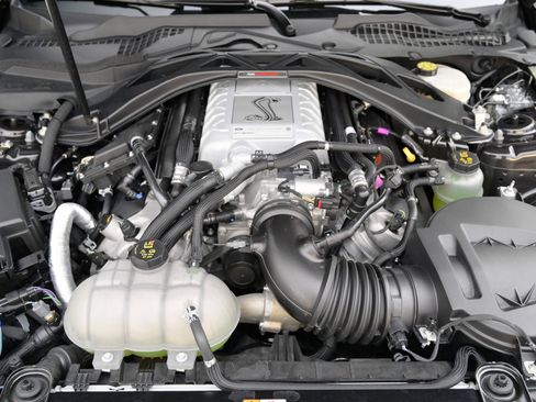 Used 2022 Ford Mustang Shelby GT500 w/ Technology Package image 50