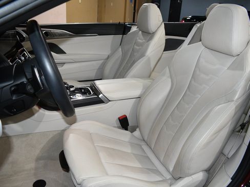 Used 2023 BMW M850i xDrive Convertible w/ Driving Assistance Package AWD/4WD image 7