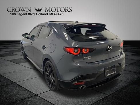 Certified 2025 MAZDA MAZDA3 Hatchback w/ Appearance Package AWD/4WD image 4
