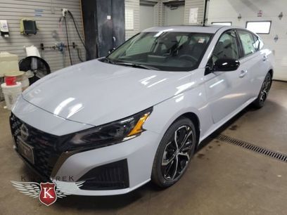 Used 2025 Nissan Altima 2.5 SR w/ SR Premium Package