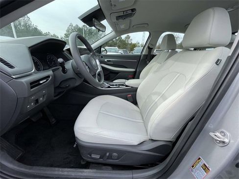 Used 2023 Hyundai Sonata SEL image 11