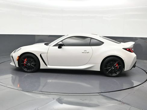 Used 2025 Toyota GR86 Premium w/ Performance Package RWD image 2