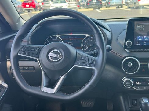 Used 2024 Nissan Sentra SR FWD image 14