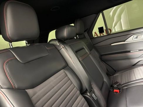 Used 2025 Ford Explorer ST-Line RWD image 37