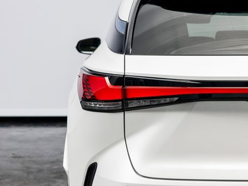 Used 2023 Lexus RX 350 Premium image 17