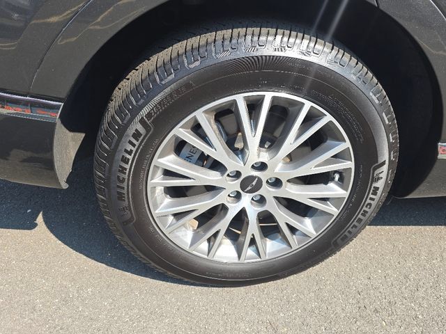 Used 2025 Genesis GV80 2.5T Standard AWD/4WD image 18