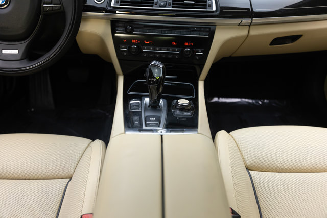 Used 2013 BMW 760Li RWD image 94