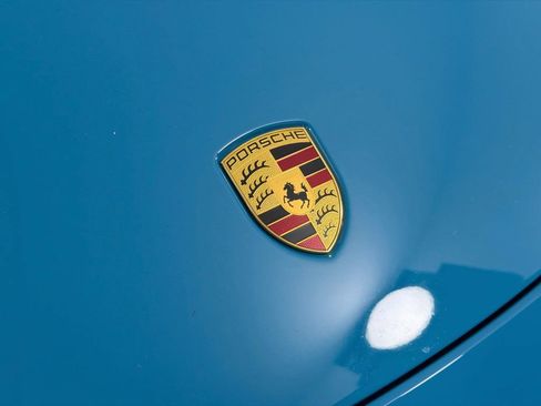 Certified 2019 Porsche 911 Carrera GTS RWD image 34