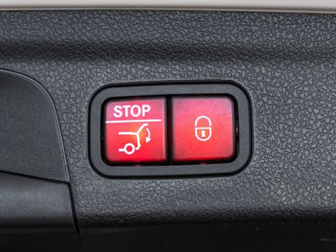 Used 2022 Mercedes-Benz GLE 350 4MATIC image 35