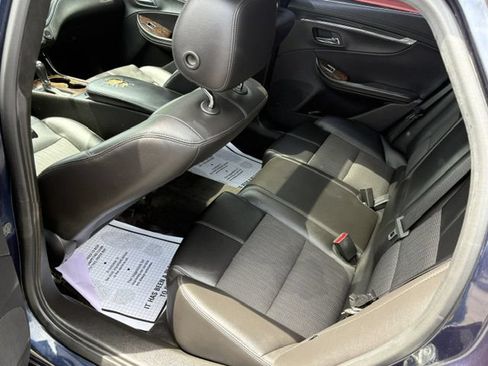 Used 2015 Chevrolet Impala LT w/ Convenience Package FWD image 13