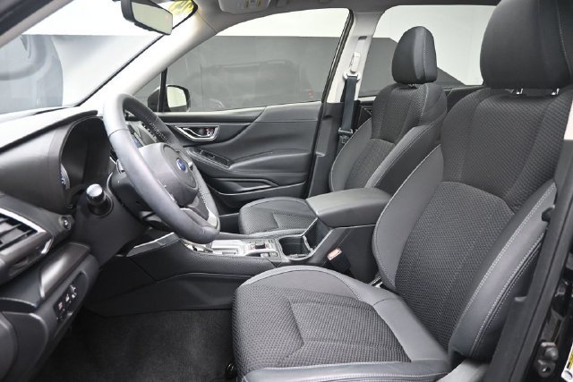 Used 2024 Subaru Forester Premium AWD/4WD image 18