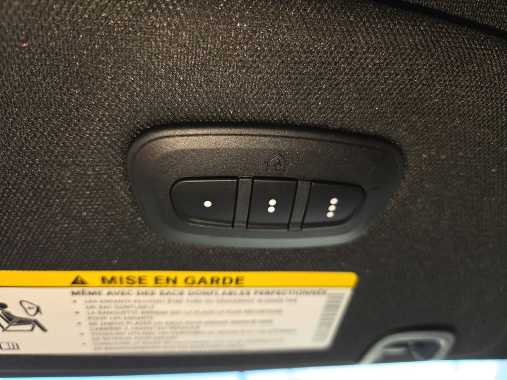 Certified 2026 Chrysler Pacifica Select FWD image 21