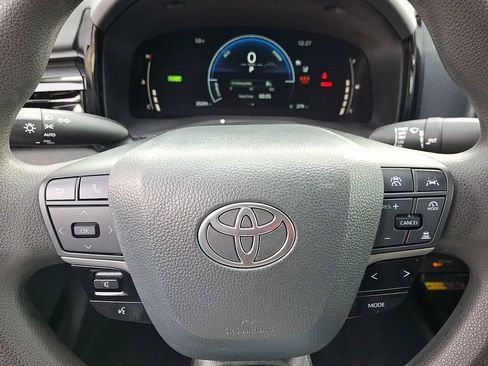 Used 2025 Toyota Camry LE image 20