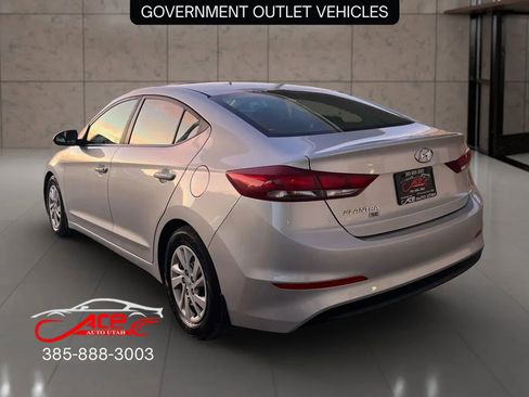 Used 2018 Hyundai Elantra SE image 5